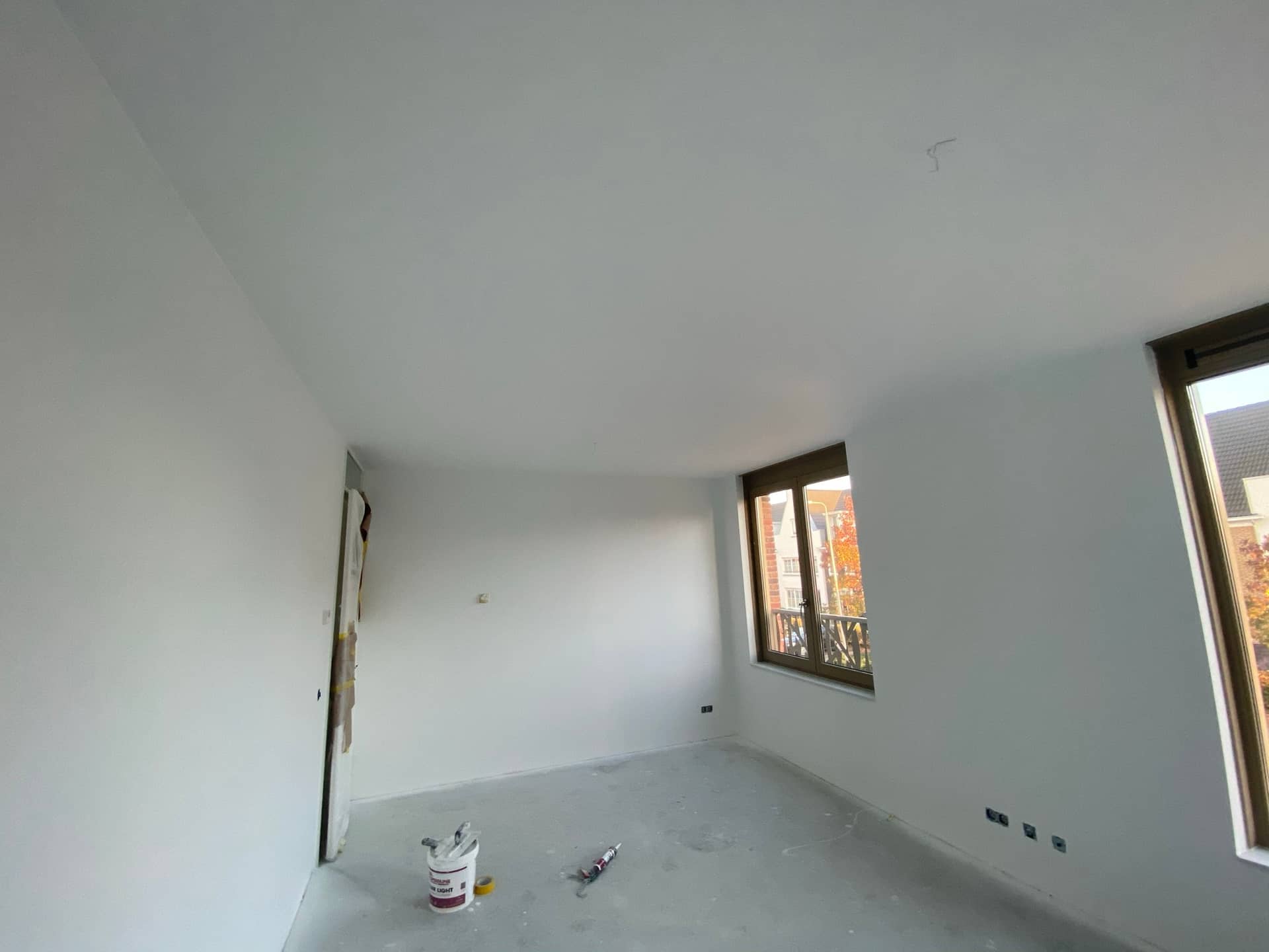 Renovlies nieuwbouw Hilversum: voorbeeld zolderslaapkamer met dakkapel